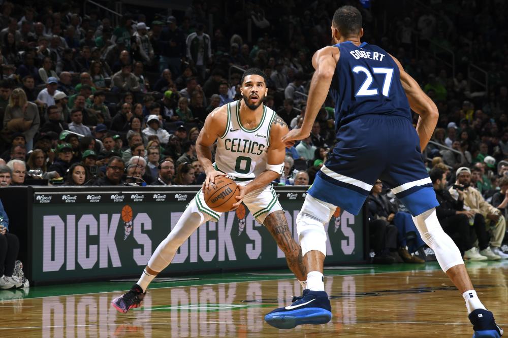 她通过自己 她通过自己