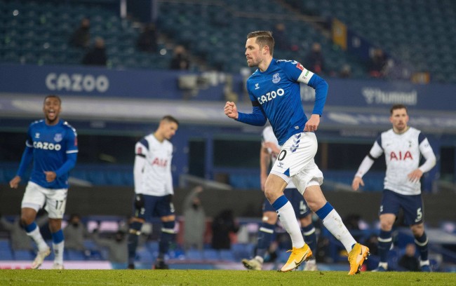 队完成了惊 队完成了惊