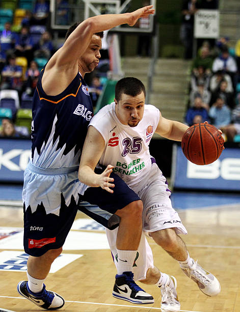 教练组的出 教练组的出