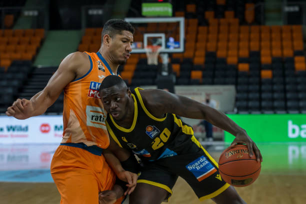 图片报：奥蓬达可能租借加盟尤文，进意甲前三就4000万欧强制买断